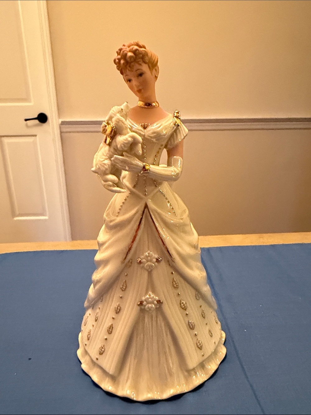 Lenox 2005: Elegant Cream Porcelain Lady Figurine with Gold Accents